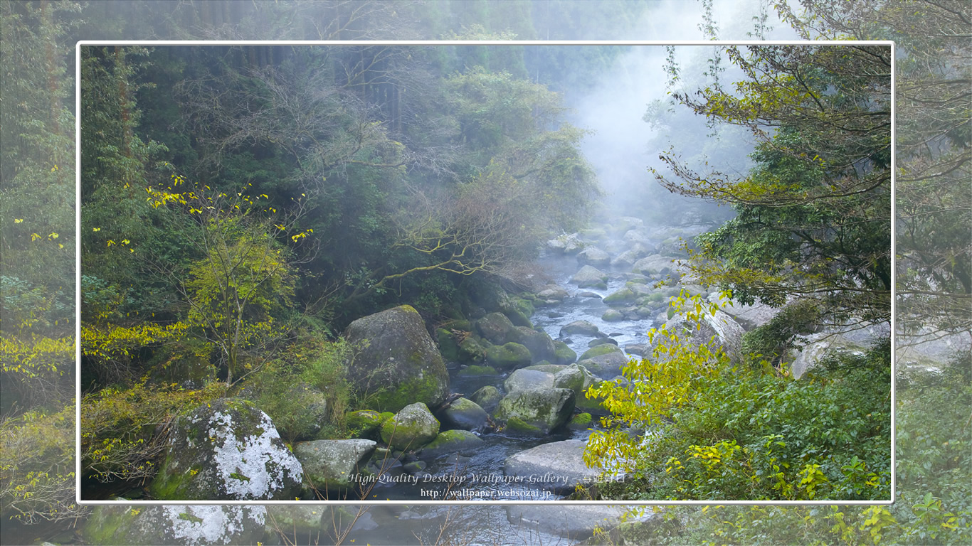 朝靄の中津川の壁紙/Wallpape(1366×768)